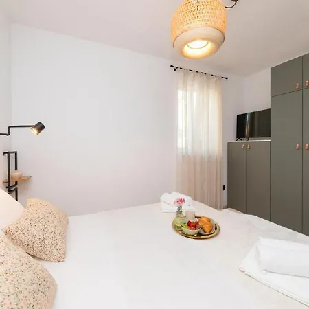 Adriana - Two Bedroom With Swimming Pool * Nerezisca
