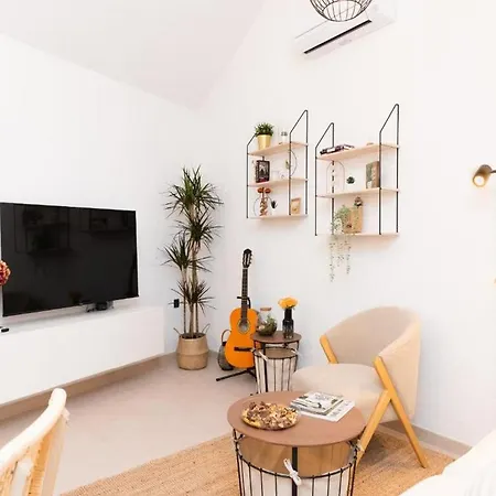 Adriana - Two Bedroom With Swimming Pool